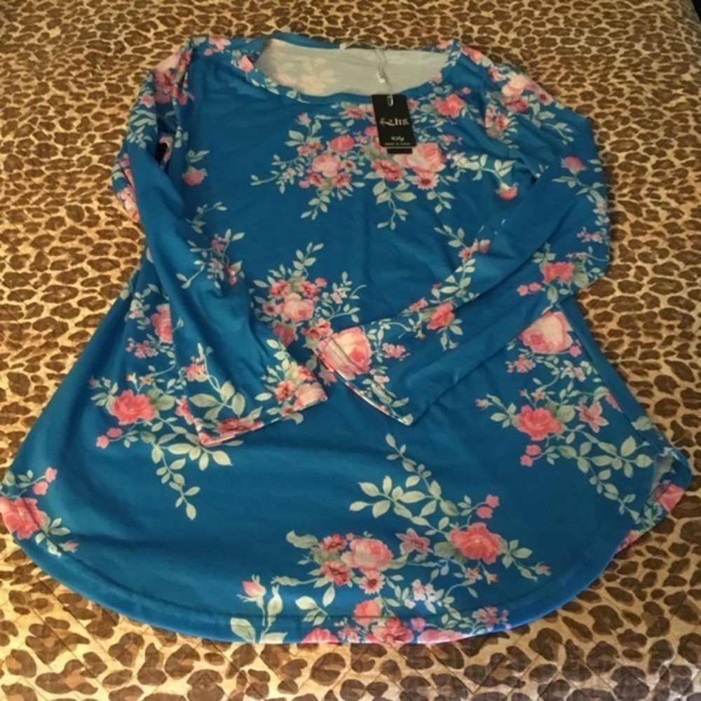 Blue Floral Scoop Neck and Round Hem Stretch Top
